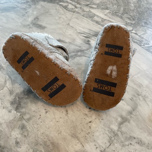 Toms Slip On Booties (Infant) - Size 4 - Picture 2 of 2